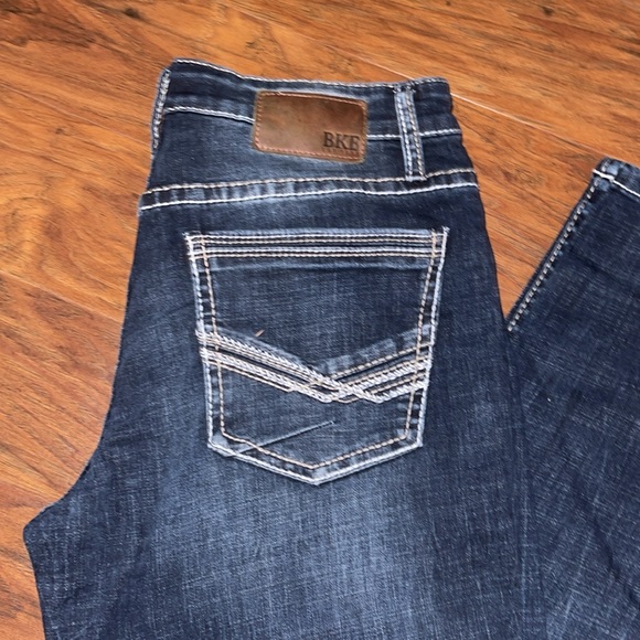 BKE STRAIGHT LEG JEANS ***BRAND NEW*** - Picture 2 of 4
